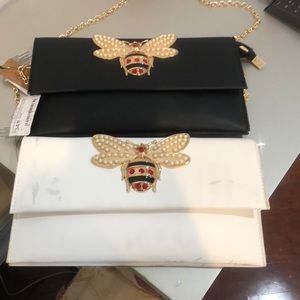 Host pick🎉🎉Gorgeous evening clutch by viviglam ❤️🌹❤️🌹
